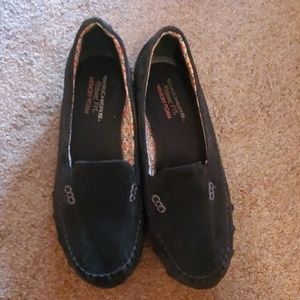 Skechers black suede loafer